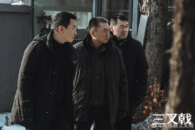 铿锵一族|周末看·剧综 |《乘风破浪的姐姐》首场竞演，《炙热的我们》竞争激烈