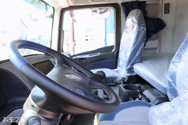 煤炭砂石料运输必看，4款国六平顶牵引车盘点，你会选谁？