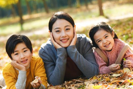 「你的育儿经」孩子每天泪奔感到受挫，动不动就哭着放弃，父母应对小妙招