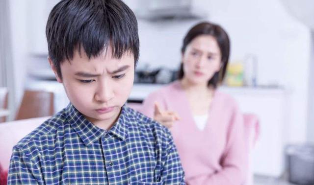 你的育儿经|孩子如果有出现这3个表现，其实是在排斥父母，将来可能会不孝顺