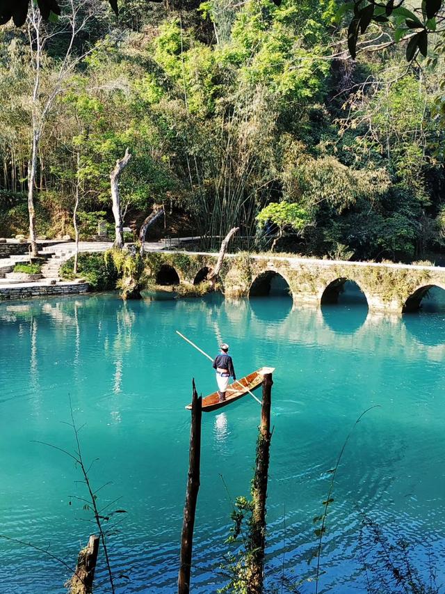 #约吗旅行#广州出发2小时到达，两天玩转荔波大小七孔，白领周末任性游攻略