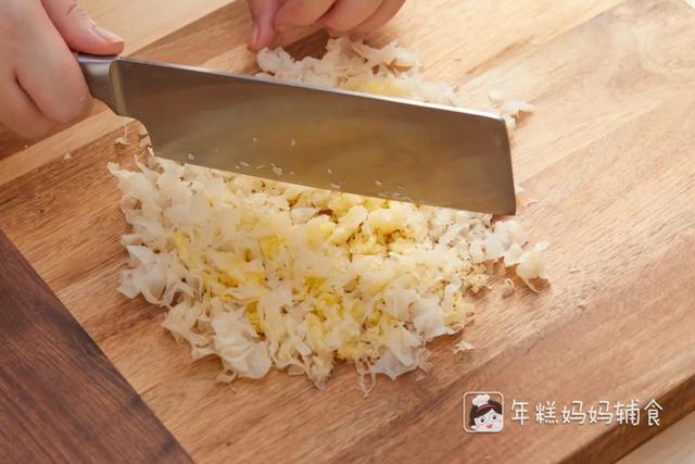 你的育儿经@别再逼娃喝水了！天暖了吃点它，补水又补维生素