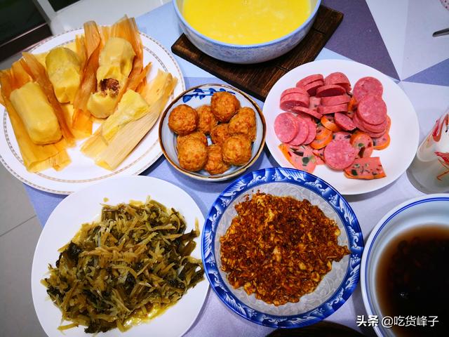 山东三口之家早餐在朋友圈火了，网友：不剩菜不浪费，拒绝精致穷