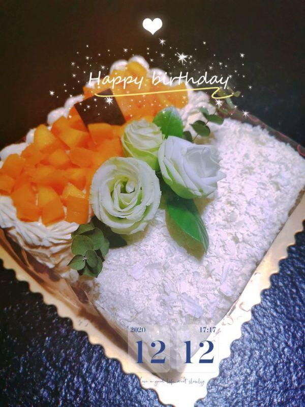 美味签到——吃过都说好的经典：榴莲芒果双拼蛋糕