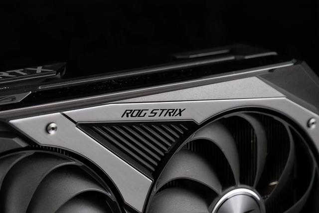 华硕ROG RTX 3070 O10G GAMING显卡图赏