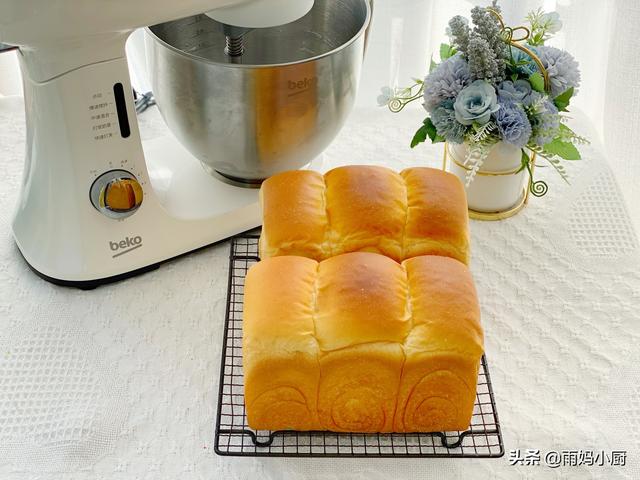 分享一款柔软拉丝的炼奶吐司，手撕吃最好，详细配方建议收藏