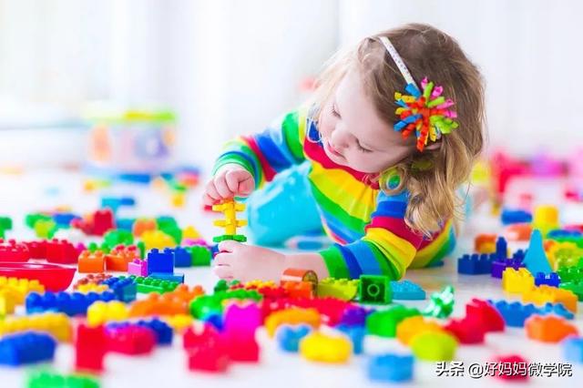 #超级宝妈#孩子还小，就随便可以逗着玩儿？