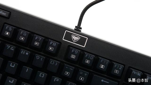 防水换轴啥都有 超频三GI801黑曼巴游戏机械键盘体验