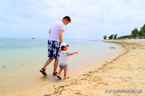超级宝妈▲外国老爸带娃有多野？网友：确实有点过于“草率”了