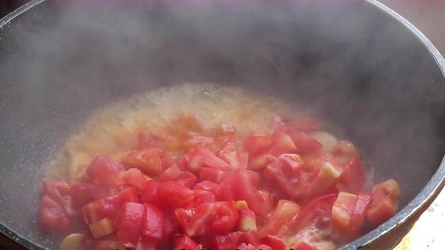 1个土豆，2个西红柿，教你简单一做，赛过大鱼大肉，真香