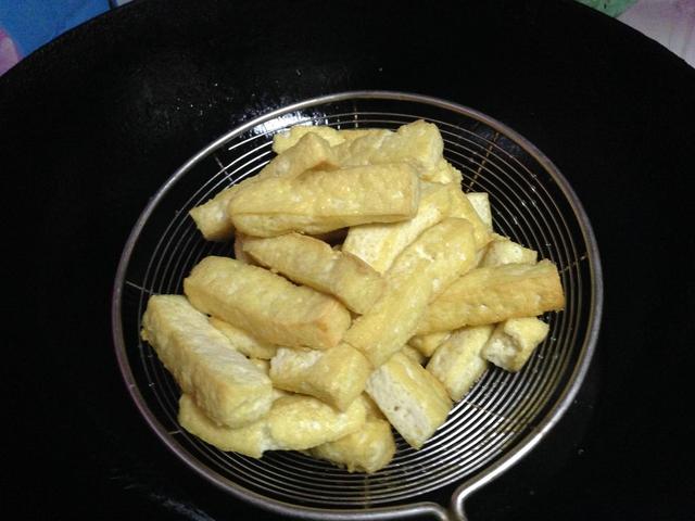 豆腐做出新花样，简单易学，外脆里软，口感丰富