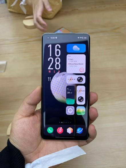 vivo新系统终于来了！国产手机UI开始比美，你会支持谁？