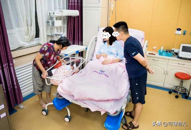 【超级宝妈】谢依霖二胎生女！生孩子后恢复曼妙身材，这四点，坐月子要上心