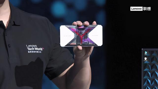 拯救者电竞手机透明版亮相，这个设计绝对炸街