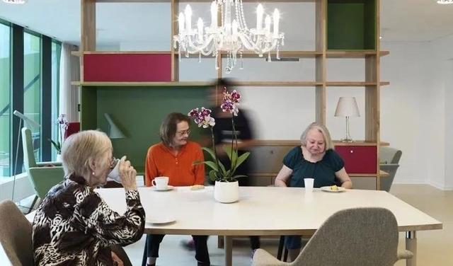 丹麦奥雷斯塔德护理之家：咖啡厅、景观房，老人住养老院是享受