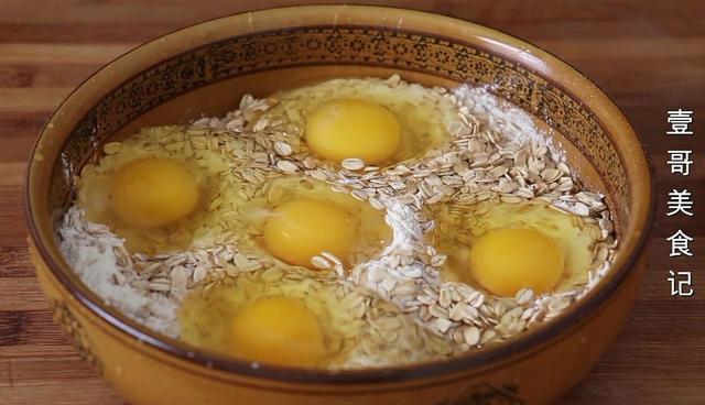 鸡蛋别煮着吃了，加一碗麦片，筷子一搅，比吃肉还香，上桌就抢光