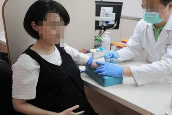 「超级宝妈」怀孕生子，你花了多少钱？新手妈咪：才怀四个月，房子首付钱没了