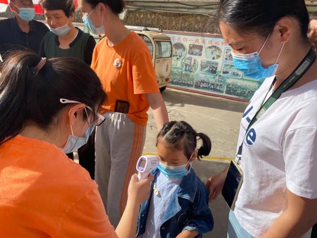 「你的育儿经」幼儿园开学，最后一批“小萌娃”终于“回笼”