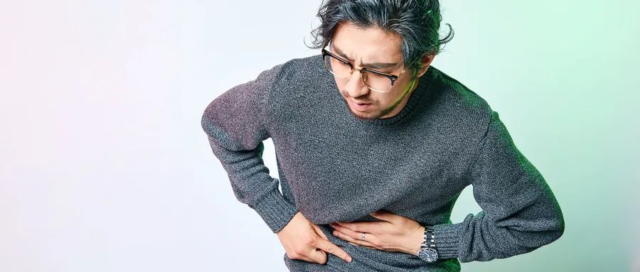 「暖先生格调」2岁宝宝胃溃疡出血,竟是被奶奶“喂”出来的!千万别再这样喂孩子了!