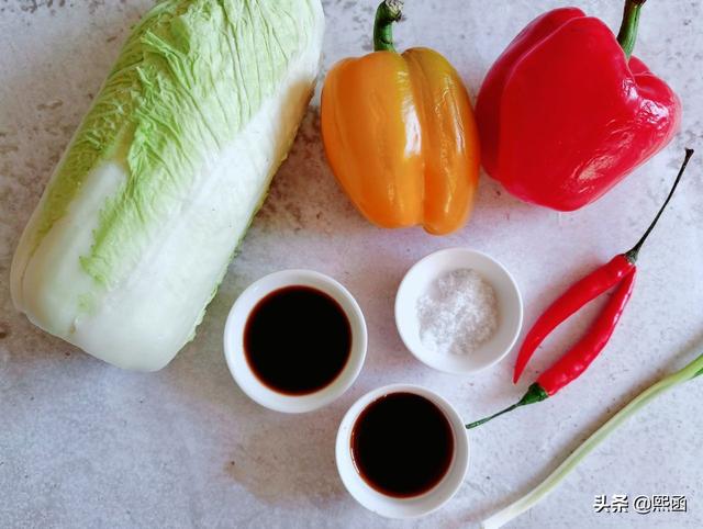 醋溜白菜好吃，放醋不是关键，多加1勺它，鲜香脆嫩又爽口