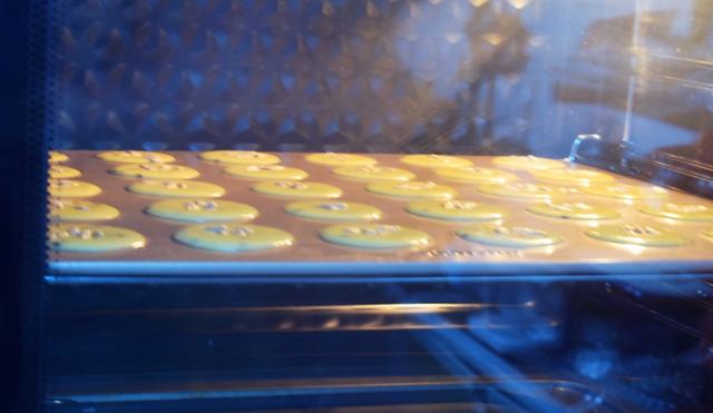 想吃薄脆的饼干不用去面包店买了，自己在家做，简单方便