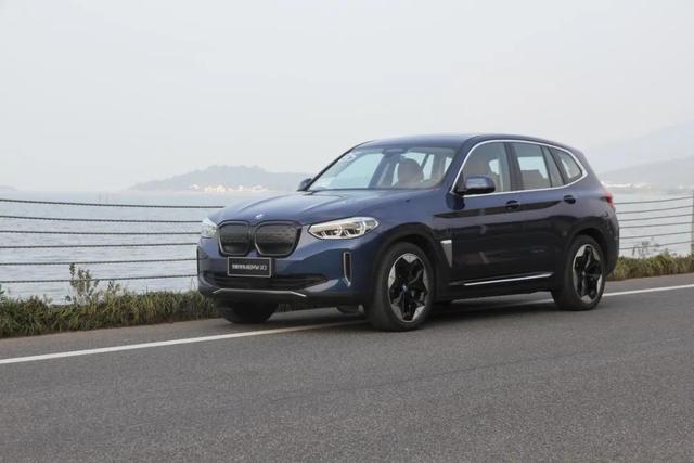 试驾宝马iX3 这是一台让人“惊艳”的纯电动SUV