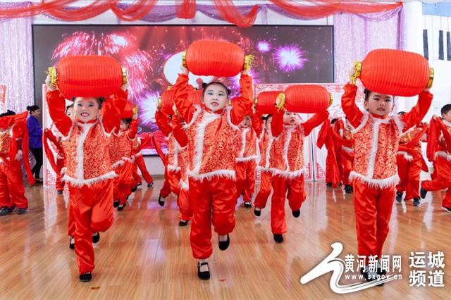 临猗县第一幼儿园开展“欢乐中国年”狂欢新年趴活动