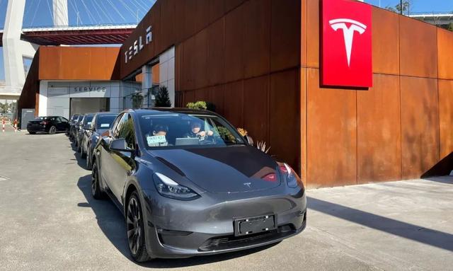 全国首试！特斯拉在上海举行Model Y、全新Model 3用户试驾