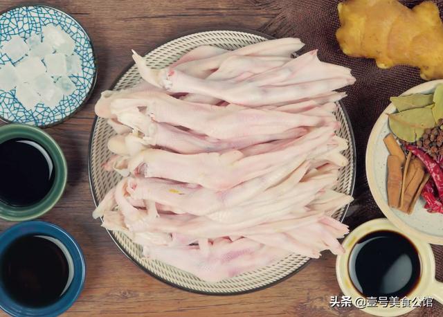 分享好吃的卤鸭掌，鲜香肉嫩又美味，3步就能上桌，解馋的美食