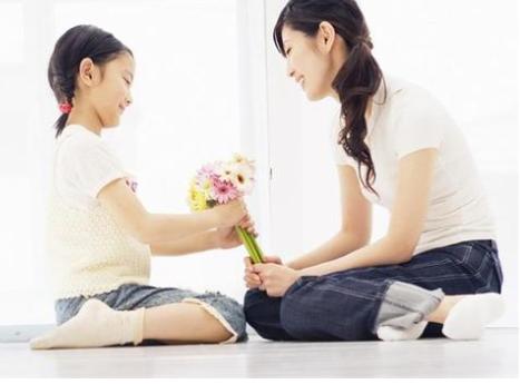 超级宝妈▲孩子将来是否孝顺，从小时候就能看出来，父母可以对照这3点