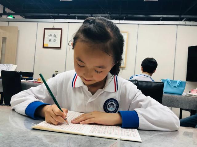 你的育儿经|致家长丨孩子练字方法在此，难得一见