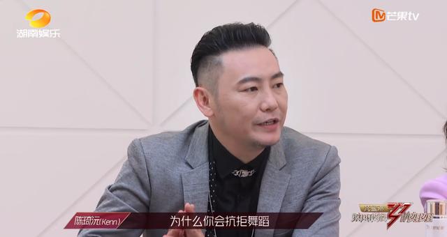 9号放映厅|《乘风破浪的姐姐》：我们总在被一些不知道什么样的人来评审