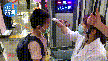 你的育儿经|西安幼儿园开学第一天:有人欢天喜地,有人哭天喊地