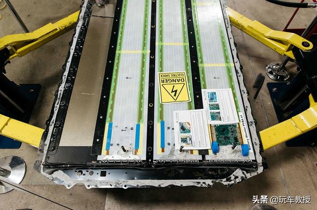 「乘车御剑」又要大降价！国产后或20万左右，Model 3要成街车？
