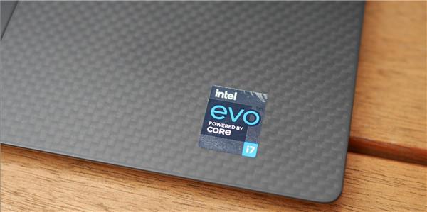 2020版戴尔XPS 13二合一评测：机身精美性能强但缺陷犹存