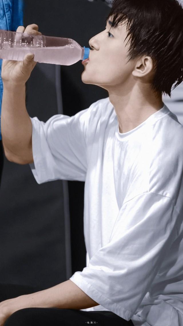 《朋友请听好》之宝藏男孩易烊千玺篇想和他谈恋爱了！太温柔了|fun娱乐