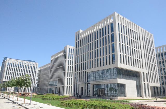 兰州高新区以科技创新为引擎 推进兰白自创区快速高质量发展