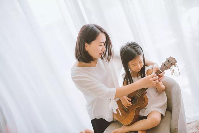 逗比大家庭|“小细节看出大未来”，孩子具有这3种性格特征，未来或更有出息