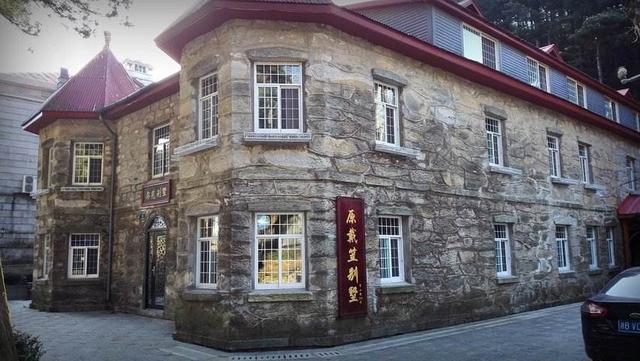 趣旅游@庐山上为什么会有那么多各色风格的建筑？