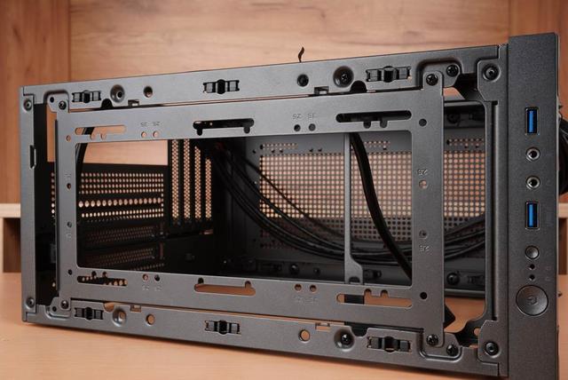 好久没有遇到令人心情澎湃的机箱了，先马趣造双平台搭建（上篇）