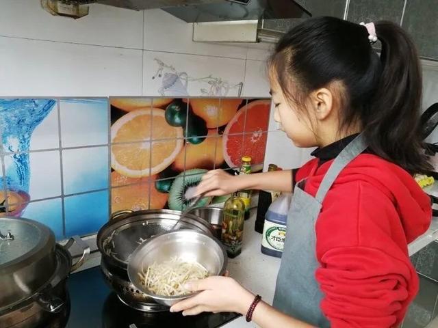 「超级宝妈」如何让孩子有担当、懂感恩？