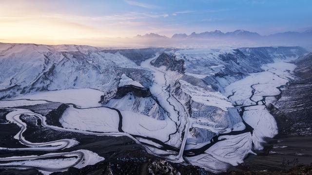 『约吗旅行』新疆自驾游旅游攻略，安集海大峡谷，一条五彩斑斓绚丽多彩的峡谷