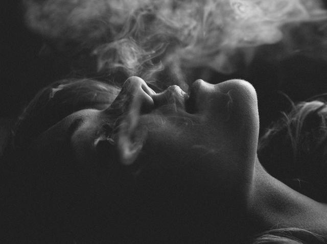 你的育儿经|无数家长最喜欢做的一件事，却严重危害孩子的生命健康，要警醒