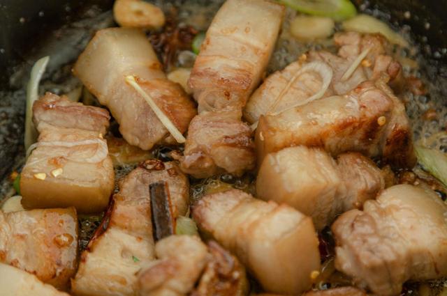 天越冷就越馋这菜，鲜香入味，油而不腻，就是太费米饭了