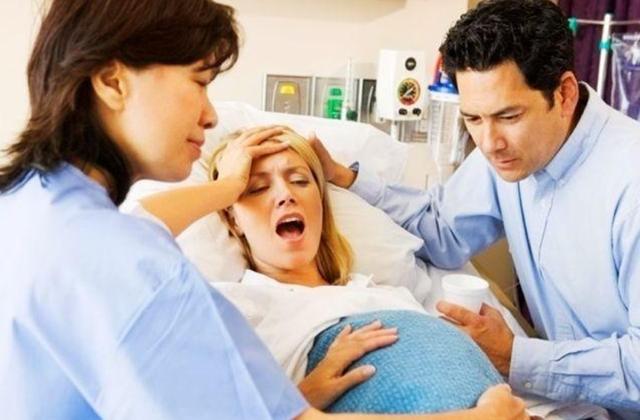 你的育儿经：“咬咬牙就挺过去了”，因婆婆拒绝剖腹产，26岁产妇大出血去世