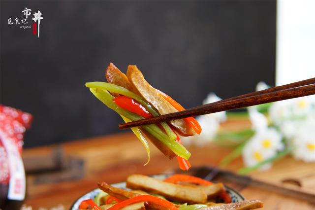 炒豆干，直接炒不容易入味，教你正确做法，豆干柔软好吃有滋味