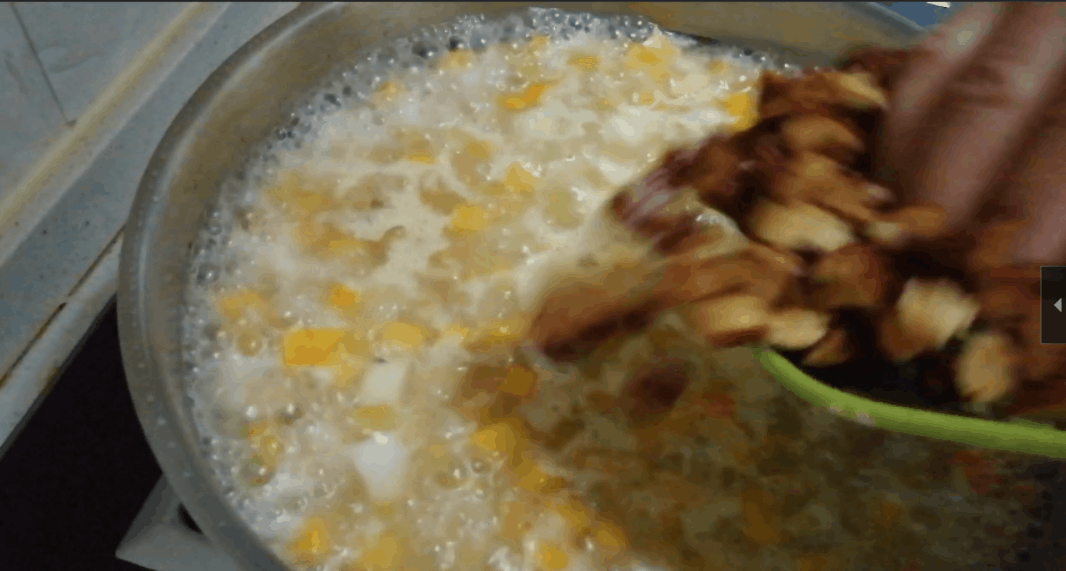 半个南瓜，1个芋头，能做什么？看看这道菜，软糯香浓低脂健脾胃