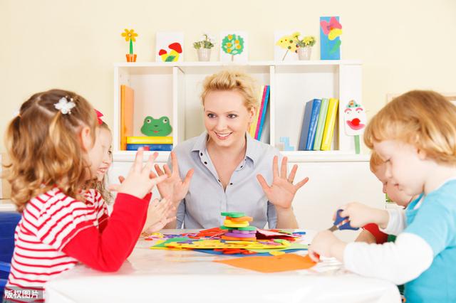 #你的育儿经#开学在即,教会孩子这4招,少吃亏不说,再也不用担心孩子被欺负