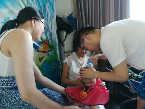 #超级宝妈#郑爽3岁之前一直是“小光头”？原来是妈妈“排山倒海”一般的爱
