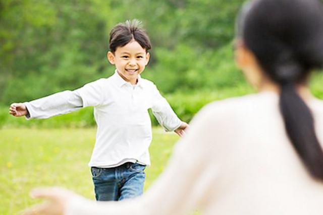 「超级宝妈」孩子进门喊“妈”而不喊“爸，”这两种喊法，家庭可能更幸福